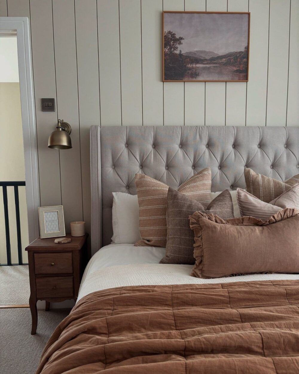 How to arrange the pillows on your bed