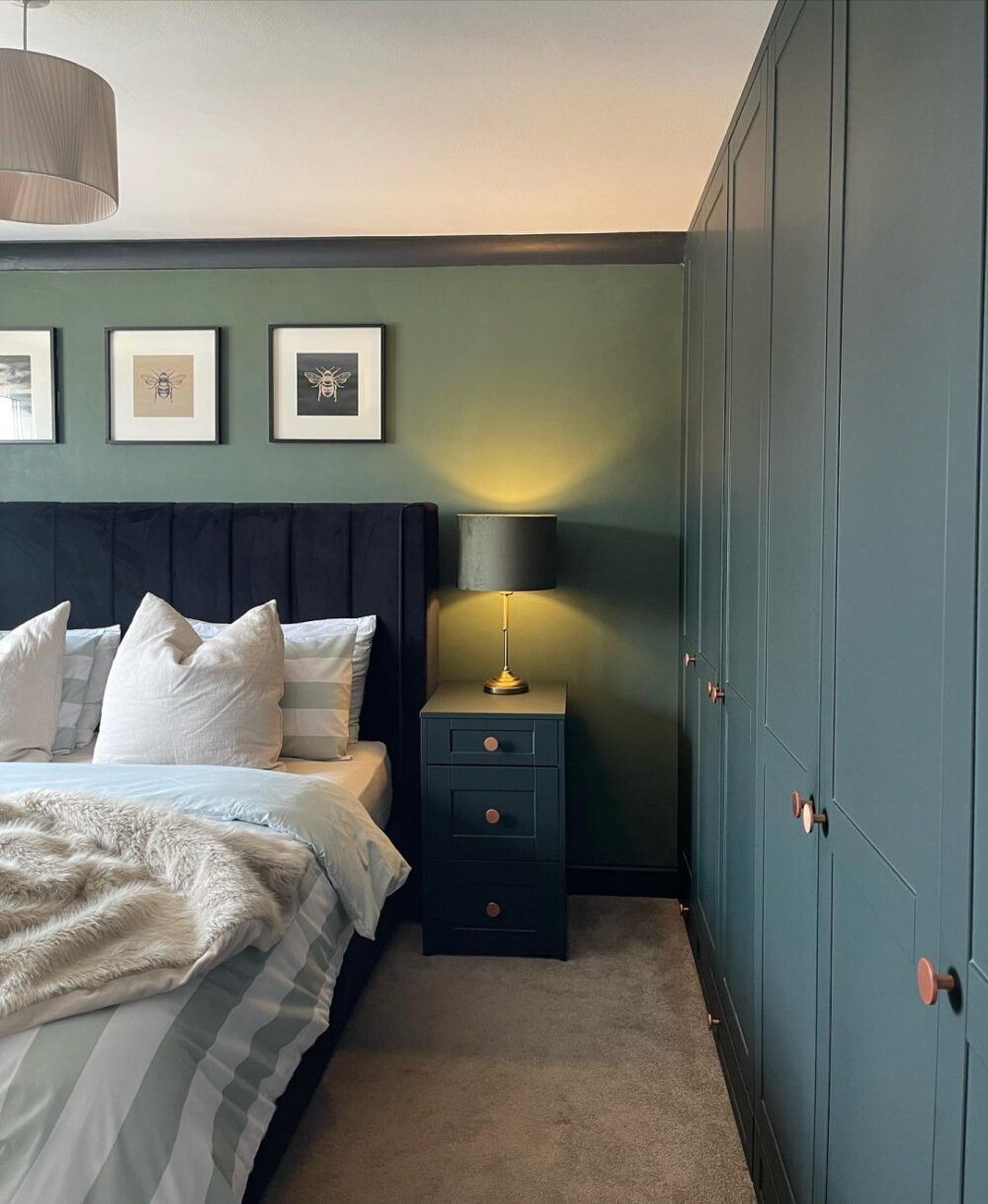 Bedroom wall ideas behind bed