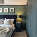 5 ways to decorate the wall behind your bed