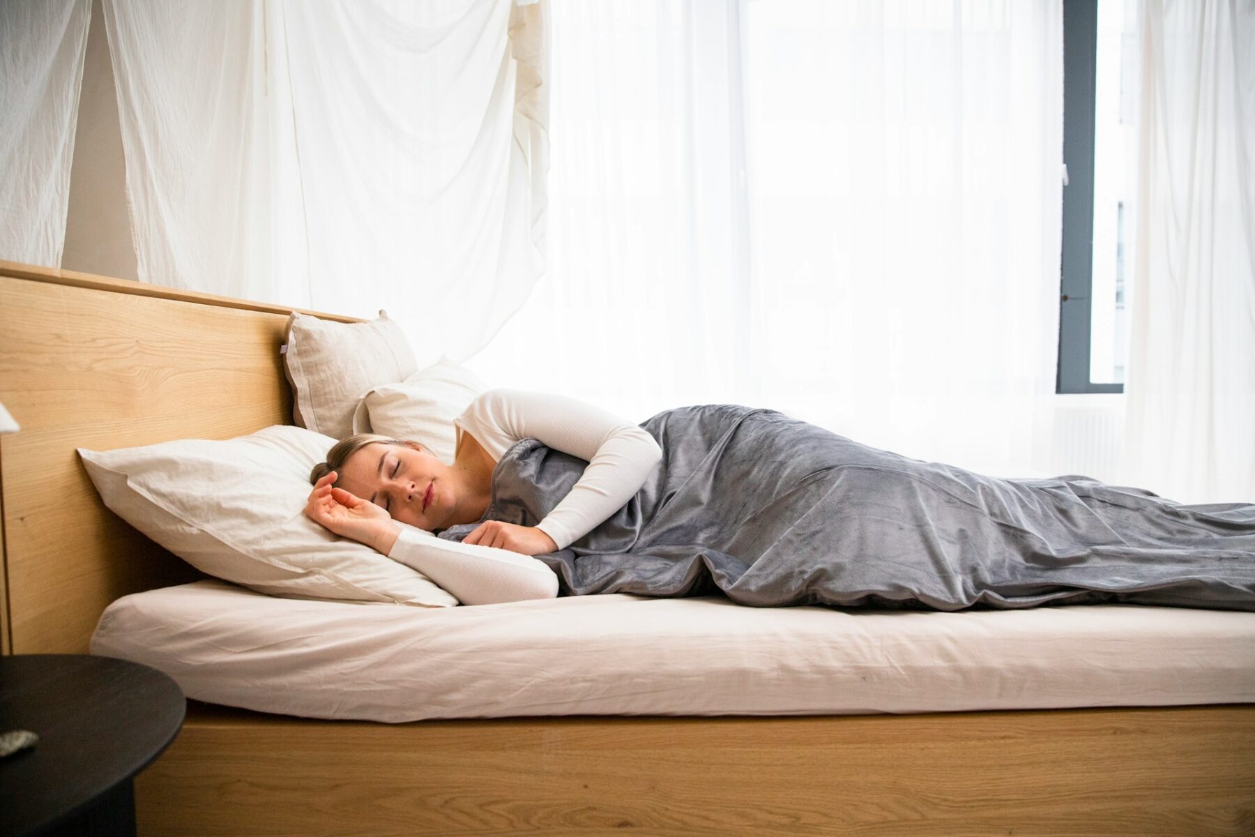 Side sleeping on a pillow